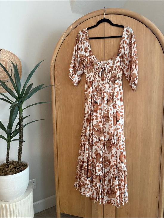 Anthropologie Dresses & Skirts - Anthropologie Floral Puff-Sleeve Tiered Maxi Dress in Cream and Tan